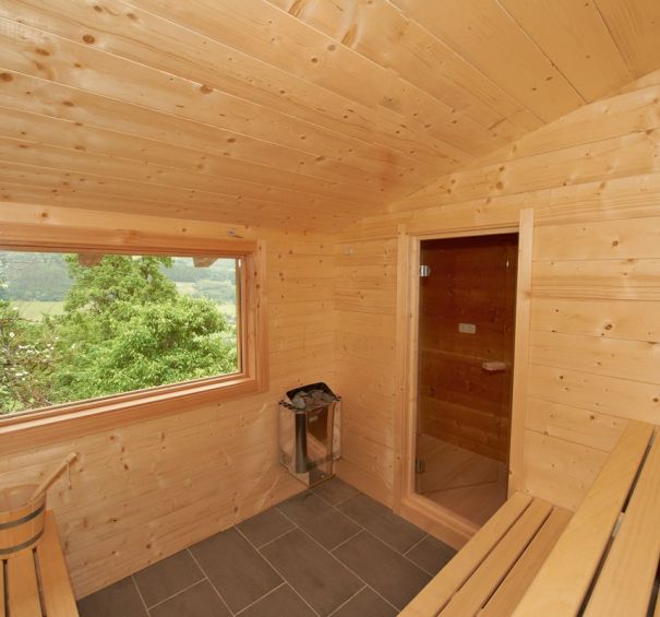 Sauna im Ferienhaus mit Blick ins wunderschöne Salzachtal